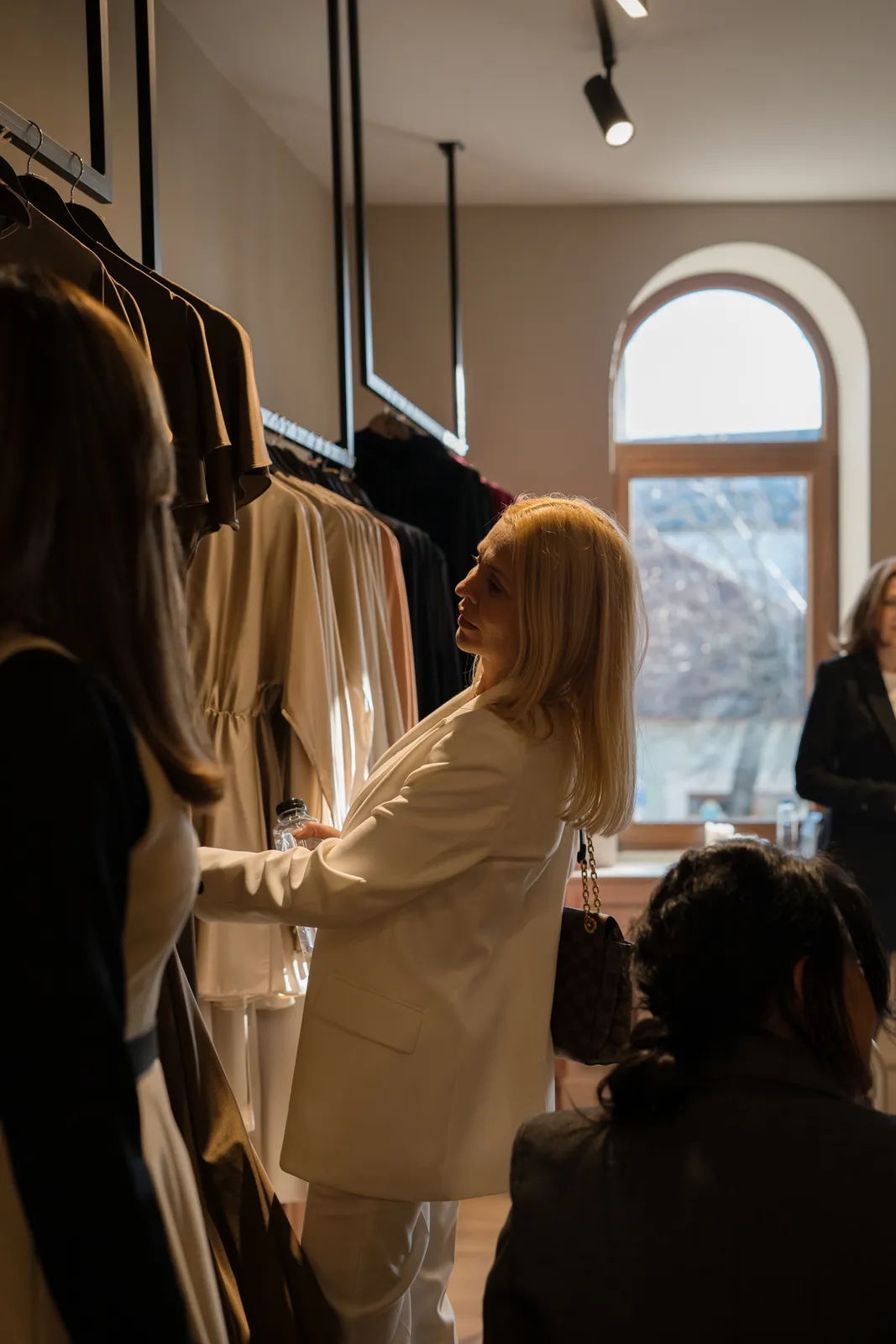 Showroom — 1